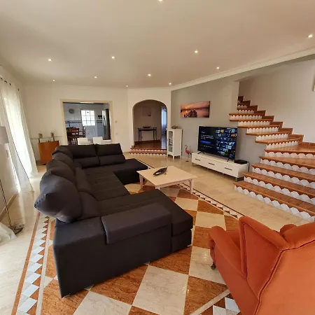 Duartes Villa Altura