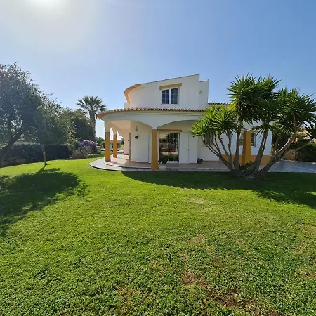 Duartes Villa Altura