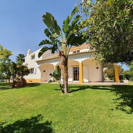 Duartes Villa Altura